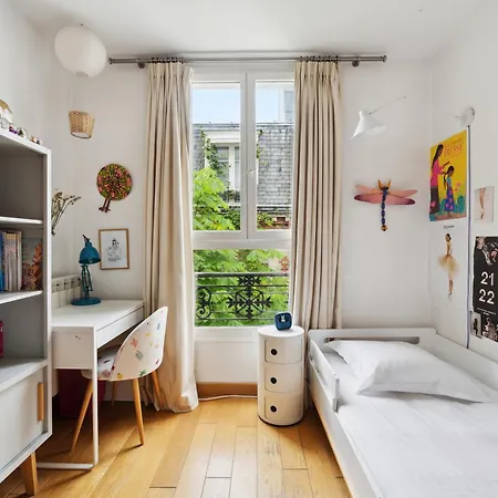 Veeve - La Muette Maximalism Apartment Paris
